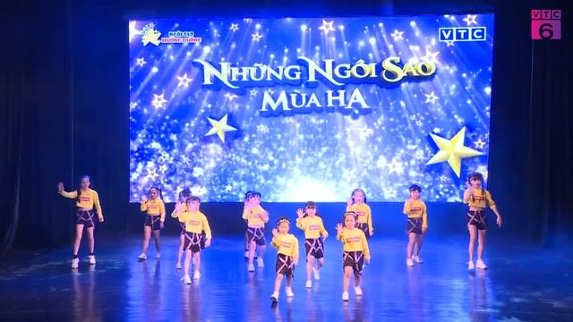 Nhảy TOCA TOCA - CLB Quynh Dance | Những Ngôi Sao Mùa Hạ смотреть онлайн
