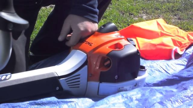 STIHL FS 460 C EM - first fueling /start смотреть онлайн