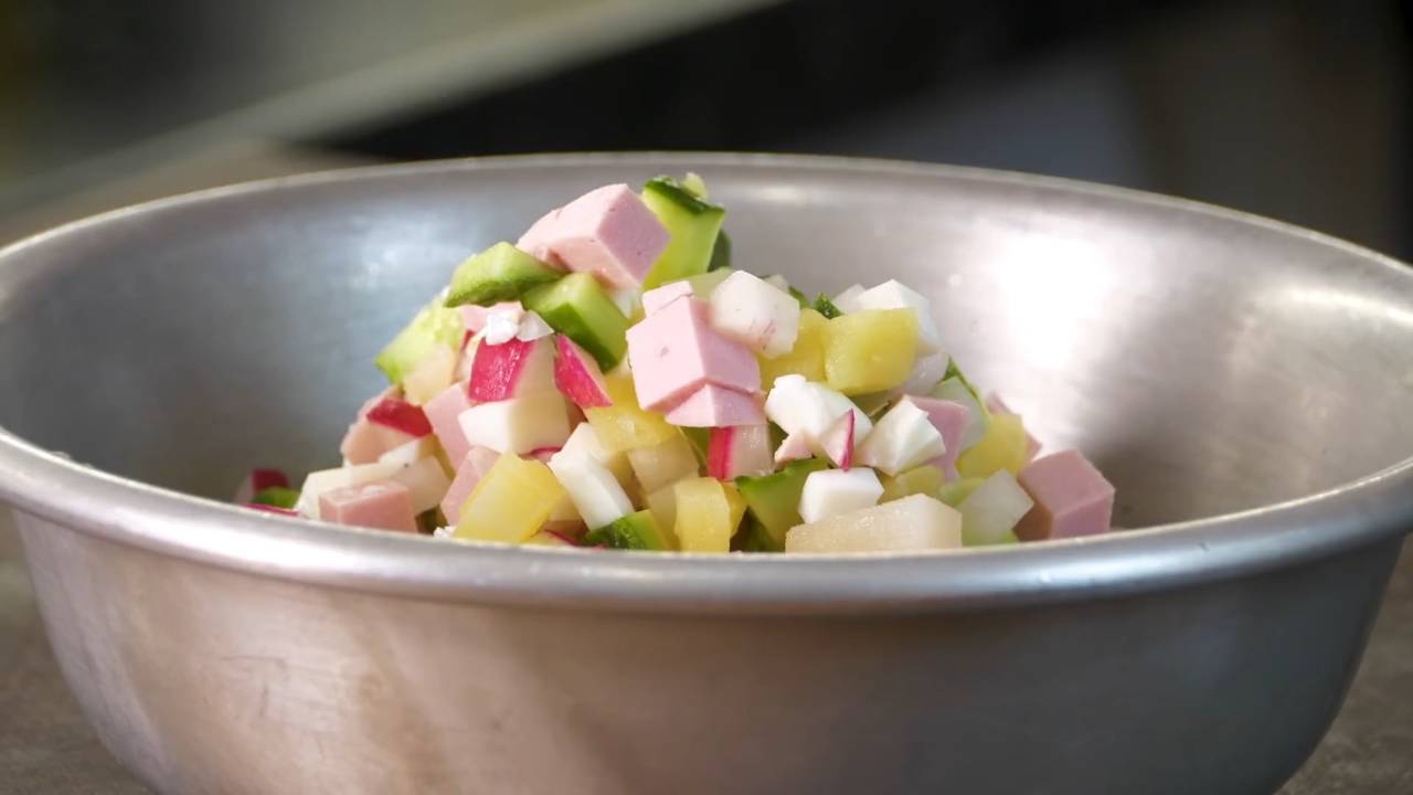 Окрошка по рецепту моей мамы смотреть онлайн