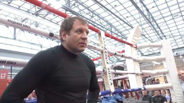 Кокляев – Емельяненко. Кто тупее – бойцы или качки? Викторина из пяти вопросов смотреть онлайн