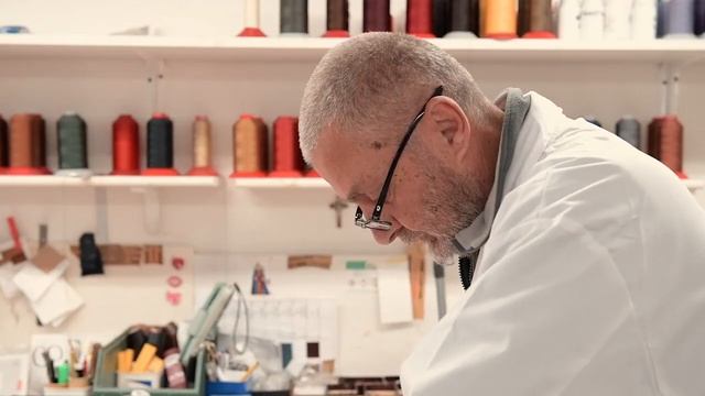 Gianni Conti создание сумки итальянского дизайна смотреть онлайн