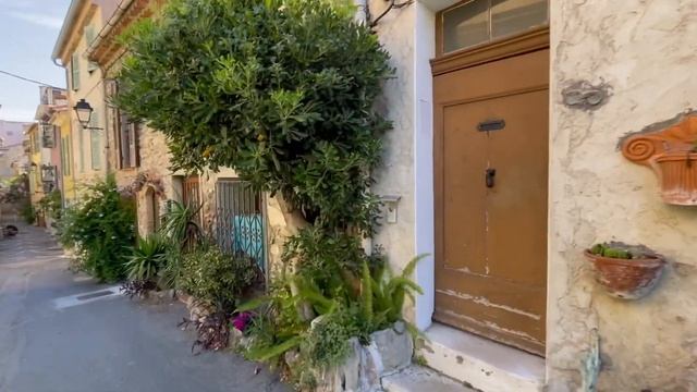 Antibes - Old Town - France смотреть онлайн