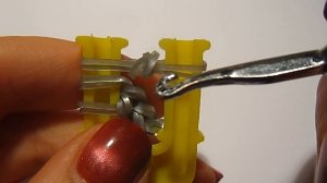 брелок КРЕСТИК из резинок на рогатке без станка | Cross Rainbow Loom Charm