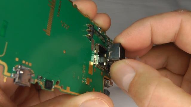 Nokia N8 Camera Removal & Replacement смотреть онлайн