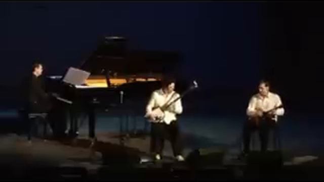 The moon is shining, Светит месяц. смотреть онлайн