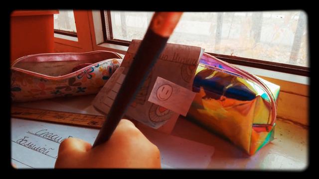 привет теперь это канал рукодельницы сегодня я вам покажу как я буду делать открытку ждите 2 часть смотреть онлайн