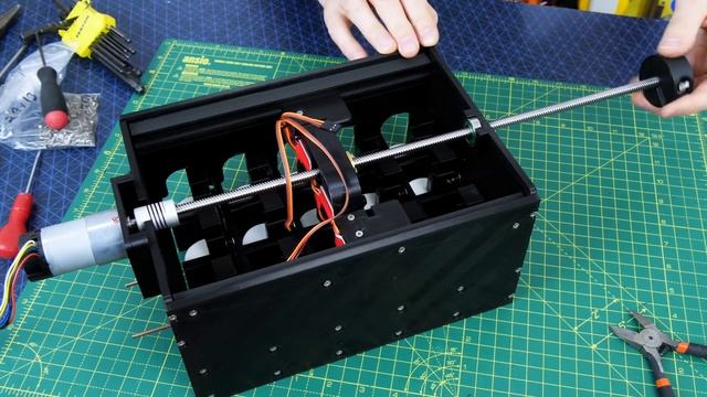 Mechanically Multiplexed Flip-Dot Matrix смотреть онлайн