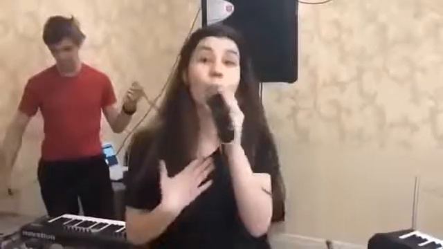 Мой Папа ввел меня в землю Изобилия или ЭЙ, НИЩЕТА ДАВАЙ ДО СВИДАНИЯ Поет Ели смотреть онлайн