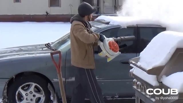 Как быстро почистить снег с автомобиля смотреть онлайн