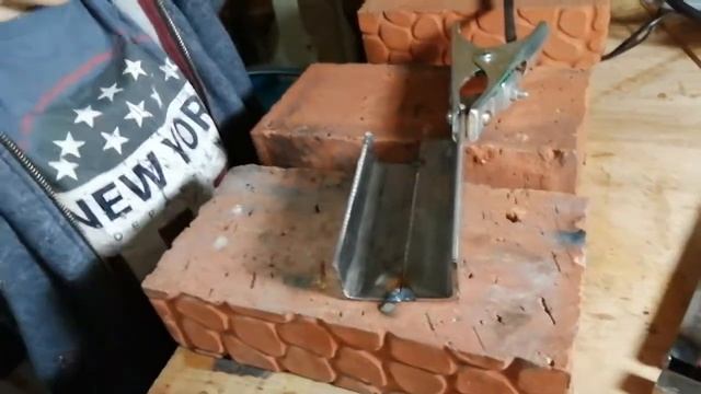 Деревенская Мастерская Алеши Ергина под Уфой TIG сварка. в среде защитного газа Аргон Ufa Russia смотреть онлайн