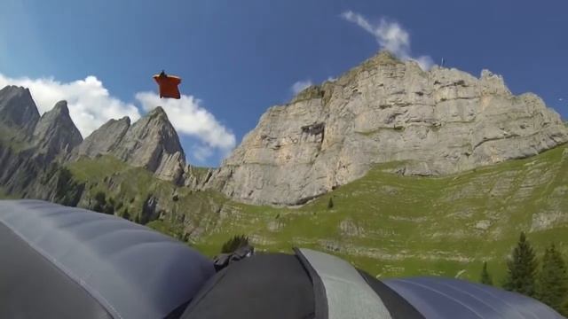 Парящий в облаках.  ©2016