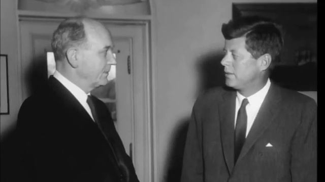 March 28, 1962 - President John F. Kennedy meets Secretary of State Dean Rusk at the White House смотреть онлайн