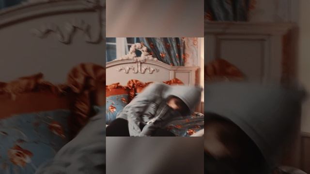Дорама: Мальчики краше цветов - Sleepwalker смотреть онлайн
