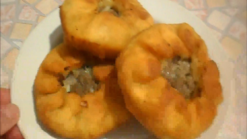 Пышные беляши с соком. Дрожжевое тесто для беляшей. Рецепт вкусных, домашних беляшей. смотреть онлайн