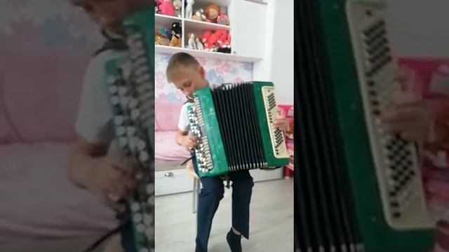 Мясоедов Егор - В.Ефимов "Деревенская полька" смотреть онлайн