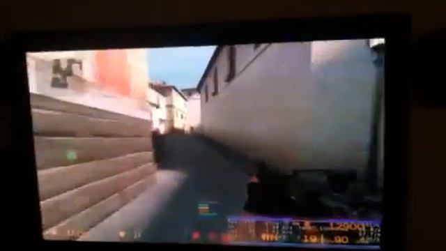 Counter Strike: Source on 42" Hitachi monitor смотреть онлайн