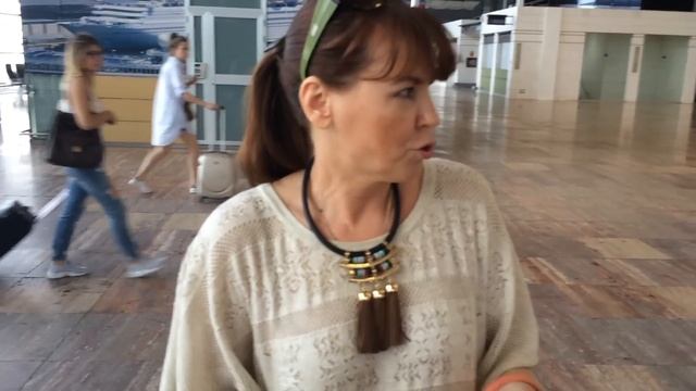 Влог: Обычные будни. Залезет ли рука в автомат с водой?#влог #разговорныевидео #апоговорим смотреть онлайн