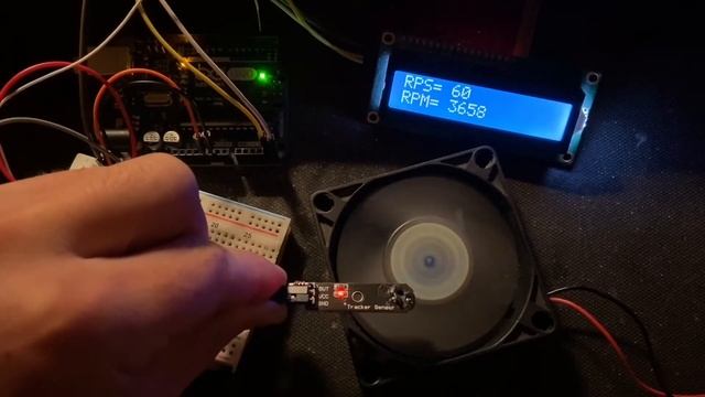 Arduino Digital Tahometer using Tracker sensor RPM RPS смотреть онлайн