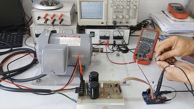 Simple 3 Phase Induction Motor Speed Control by Using Arduino UNO смотреть онлайн