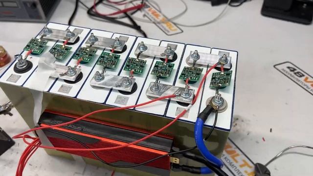 Аккумулятор Литий-железо-фосфат 24 вольт в Корпусе с  Ваттметром