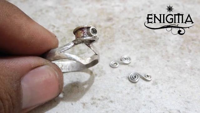 Anillo con cuarzo cristal y cuarzo malaquita. смотреть онлайн