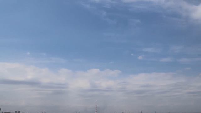 Layered Cumulus clouds / Слоисто-кучевые облака смотреть онлайн