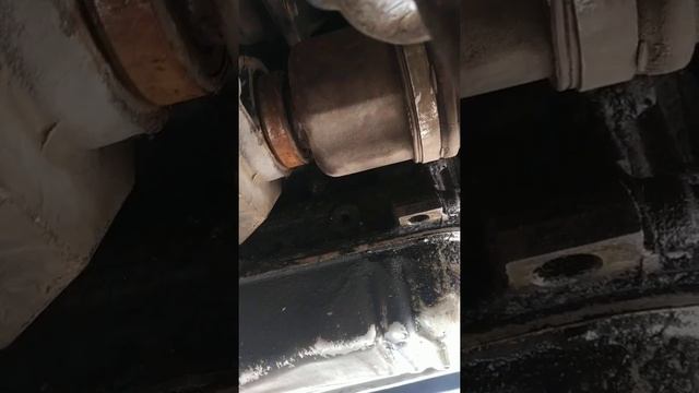 Демонтаж, заміна правої (довгої) піввісі, полуоси Trafic, Vivaro, Primastar 2.0/2.5 07-14 рік смотреть онлайн