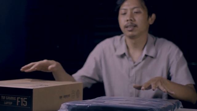 Unboxing ASUS TUF Gamming F15 FX506HC смотреть онлайн
