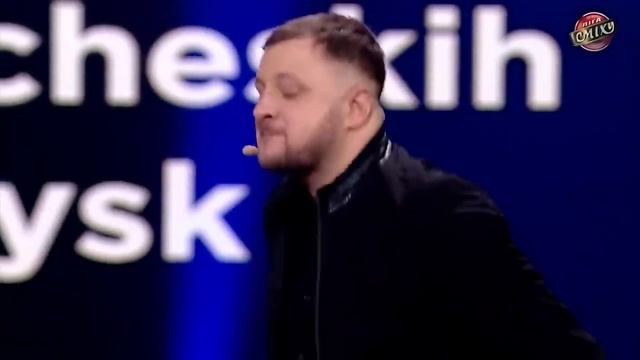 ЭТА ПЕСНЯ ПОРВАЛА ЗАЛ И ПОКОРИЛА ВСЕХ ДЕВУШЕК (смешные видео, поржать, смех, юмор, приколы) смотреть онлайн