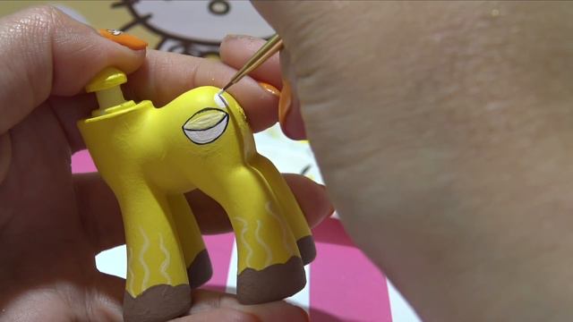 RAMEN NOODLE PONY! || Fan Custom Friday #29 || MandaPanda Giveaway смотреть онлайн