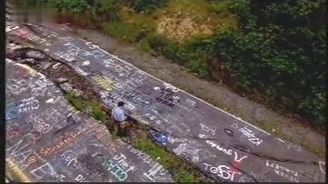 Разсекретяване тъмните тайни на Америка - Да се скриеш на видно място. Град в пламъци смотреть онлайн