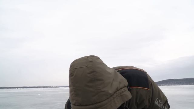 В лютый холод с летней прикормкой! Дядя Фёдор ломает стереотипы зимней рыбалки! смотреть онлайн