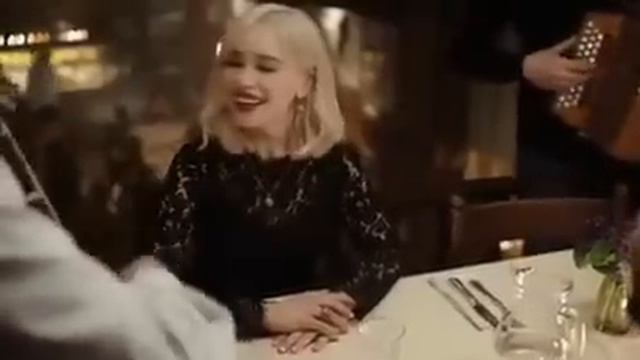 Emilia Clarke dolce & gabbana Quando Quando Quando смотреть онлайн