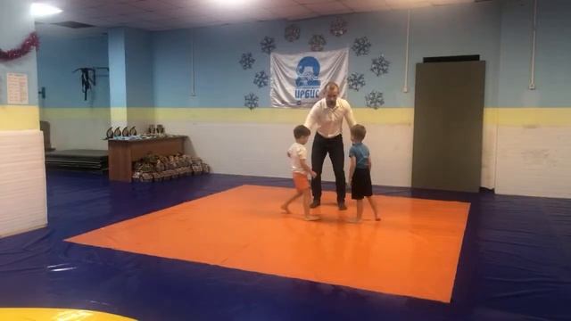 Новогоднее первенство ДЮСШ «Ирбис» по дзюдо и сумо. Часть 4. смотреть онлайн