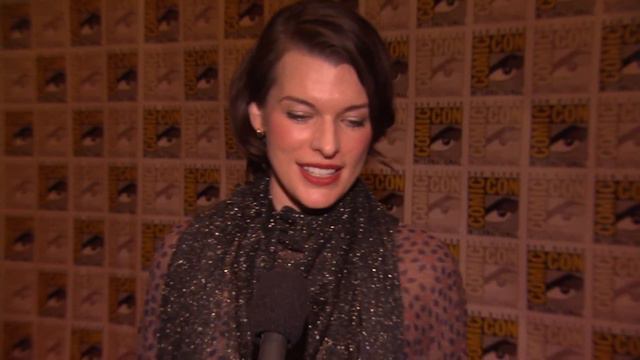 RESIDENT EVIL:RETRIBUTION - Milla Jovovich at Comic Con 2012 [HD] - In Singapore 13 September смотреть онлайн
