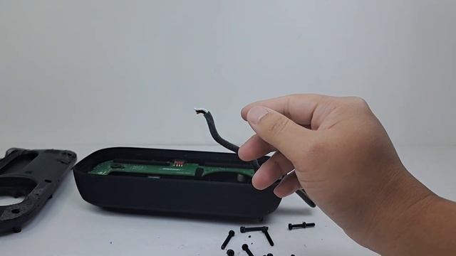 BOSE SOUNDLINK FLEX COMPLETE TEARDOWN !!! смотреть онлайн