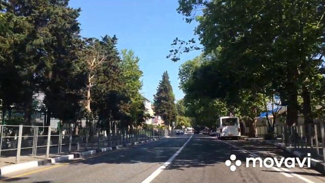 Дорога от кафе Пингвин к столовой минутка. Лазаревское. смотреть онлайн