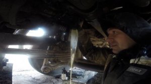 Избавляемся от эмульсии в гидравлике на самосвале Мерседес Актрос