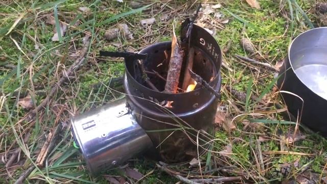 Дровяная горелка для похода. Горелка на дровах и шишках. Компактная дровяная печь. Лучшая горелка. смотреть онлайн