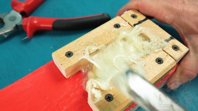 Мало кто знает об этом применении клеевых стержней! Отличная идея своими руками! смотреть онлайн