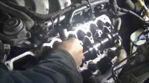 Mercedes M112 Как заменить маслосъемные колпачки на клапанах.