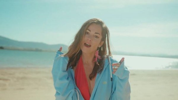 Sofía Ellar - C´EST LA VIE  (Videoclip oficial)