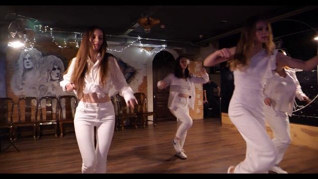 Вечеринка ¡Esta Noche! Красноярск. Сальса соло (Salsa Cubano Solo) с Лилей Бречко смотреть онлайн