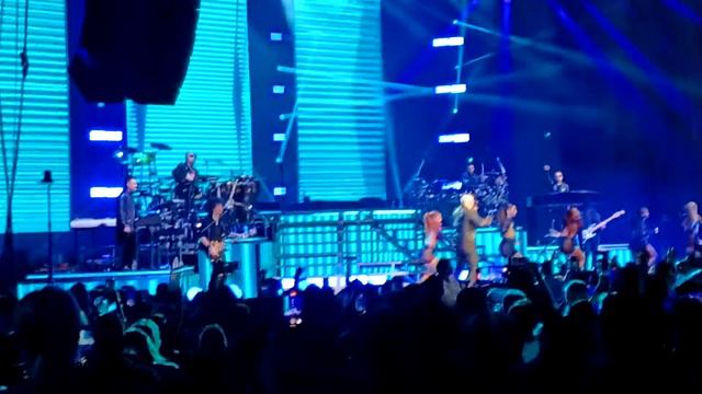 Pitbull- Hey Baby (drop It To The Floor)