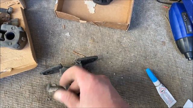Astuce fixation silent bloc silencieux Peugeot 307 ! смотреть онлайн