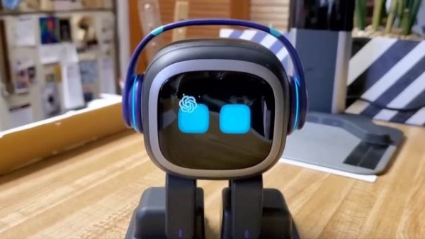 Emo Robot Update 2.2.0. ChatGPT And Anime Portraits!