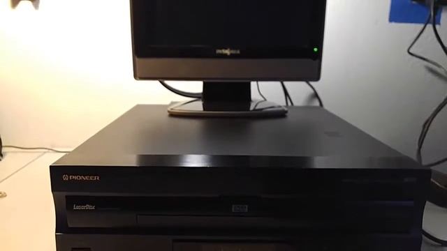 Pioneer DVL-909 Laserdisc/DVD/CD Player смотреть онлайн