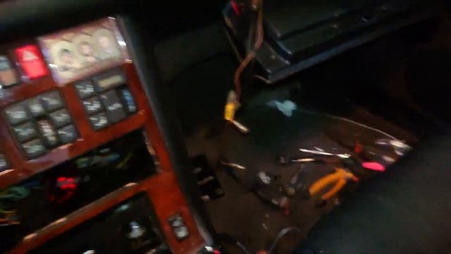 Снятие дверных обшивок и накладки центральной консоли купе Mercedes C140 CL600 600SEC (W140)