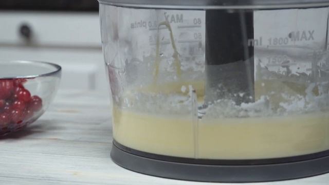 Готовим клафути с помощью блендера BBK KBH1017 и электропечи BBK OE3076MC