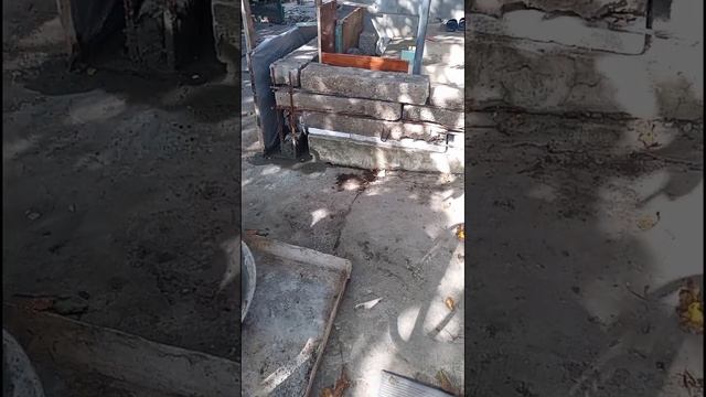 Ступеньки превращаются в мощный фундамент для прихожей комнаты ? смотреть онлайн